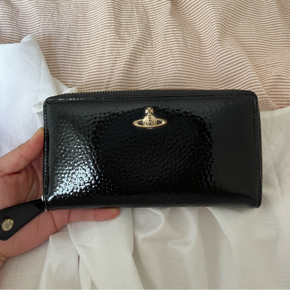 Vivienne Westwood zip wallet